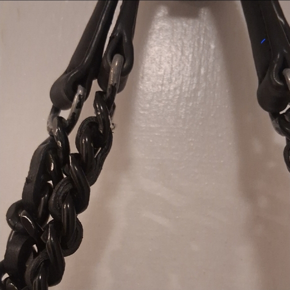 Tory Burch Fleming Convertible Shoulder Bag - Picture 4 of 11